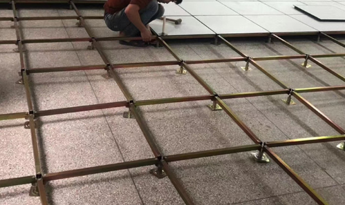 香蕉污视频在线观看地板收邊技巧的講解